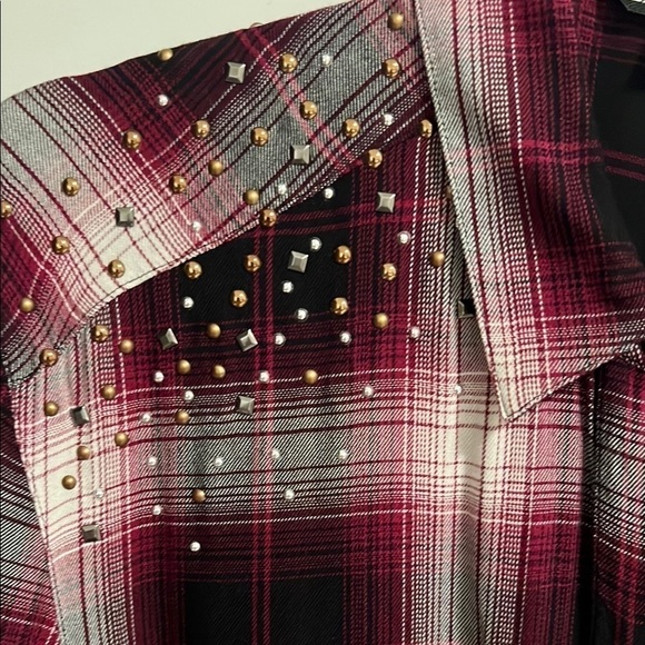 Express women’s Plaid Shirt - maroon and gray/white - Picture 2 of 10